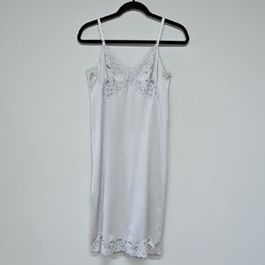 Vintage Vanity Fair Full Slip, Lace Detail In Light Gray, Size 32 L